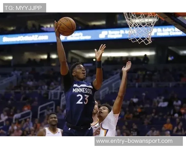 卢卡库的逆袭之路：从青涩小将到世界顶级前锋的蜕变与奋斗